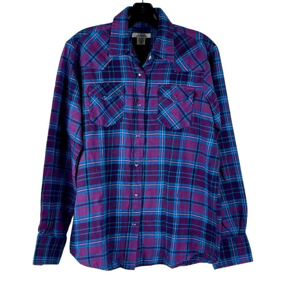 Back in the Saddle Snap Button Western Lightweight Button Down Medium